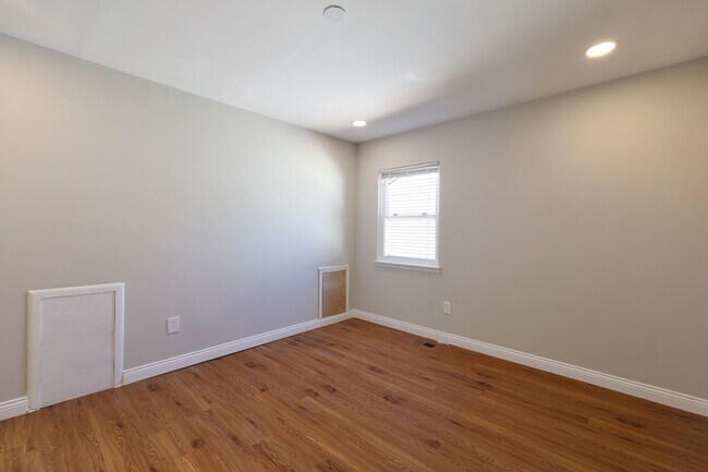 9331 Neil Rd in Philadelphia, PA - Building Photo - Building Photo