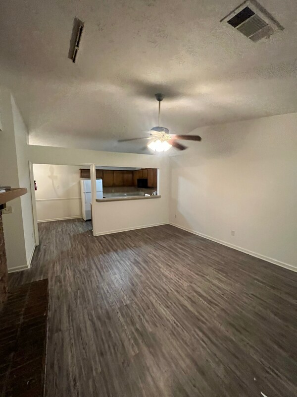 7108 Cross Tie Dr in Columbus, GA - Foto de edificio - Building Photo