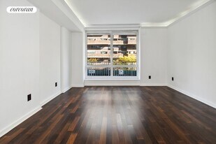 340 E 23rd St in New York, NY - Building Photo