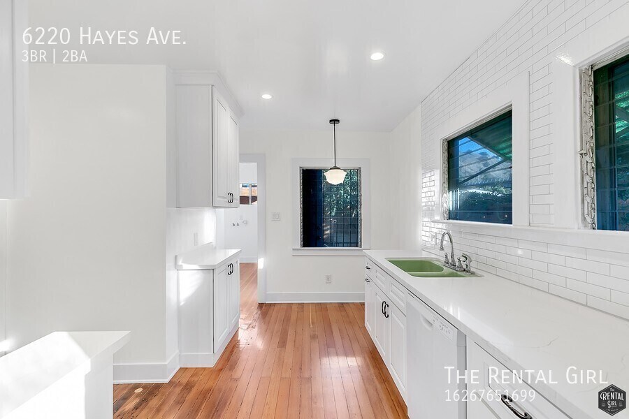 6220 Hayes Ave in Los Angeles, CA - Building Photo