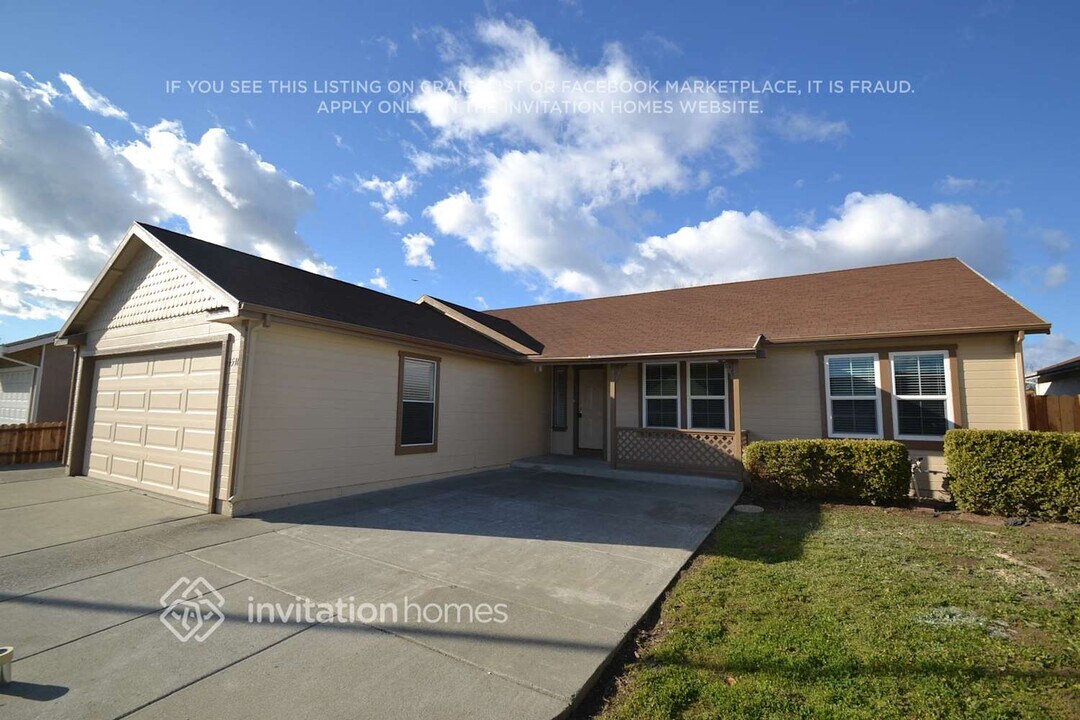 1518 El Prado Ln in Suisun City, CA - Building Photo