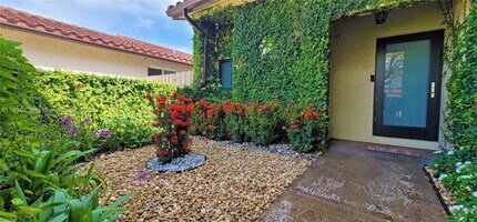 14721 SW 113th Ln in Miami, FL - Building Photo - Building Photo