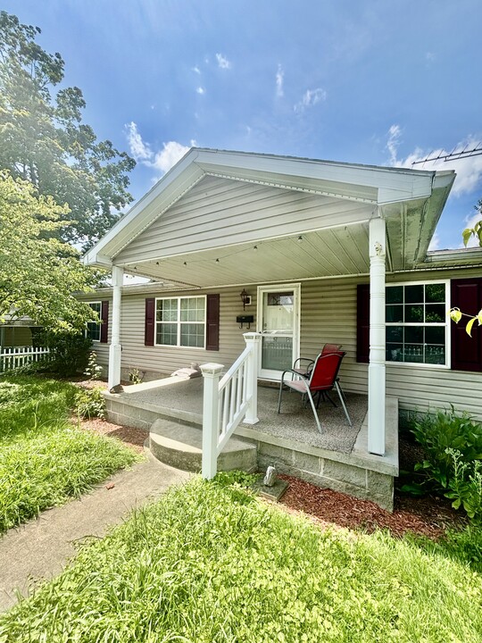 469 Herman Ave in Morgantown, WV - Building Photo
