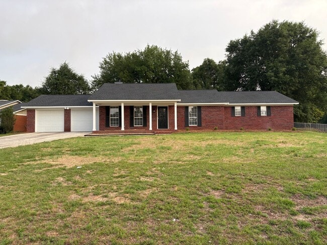property at 121 Pine Lakes Cir