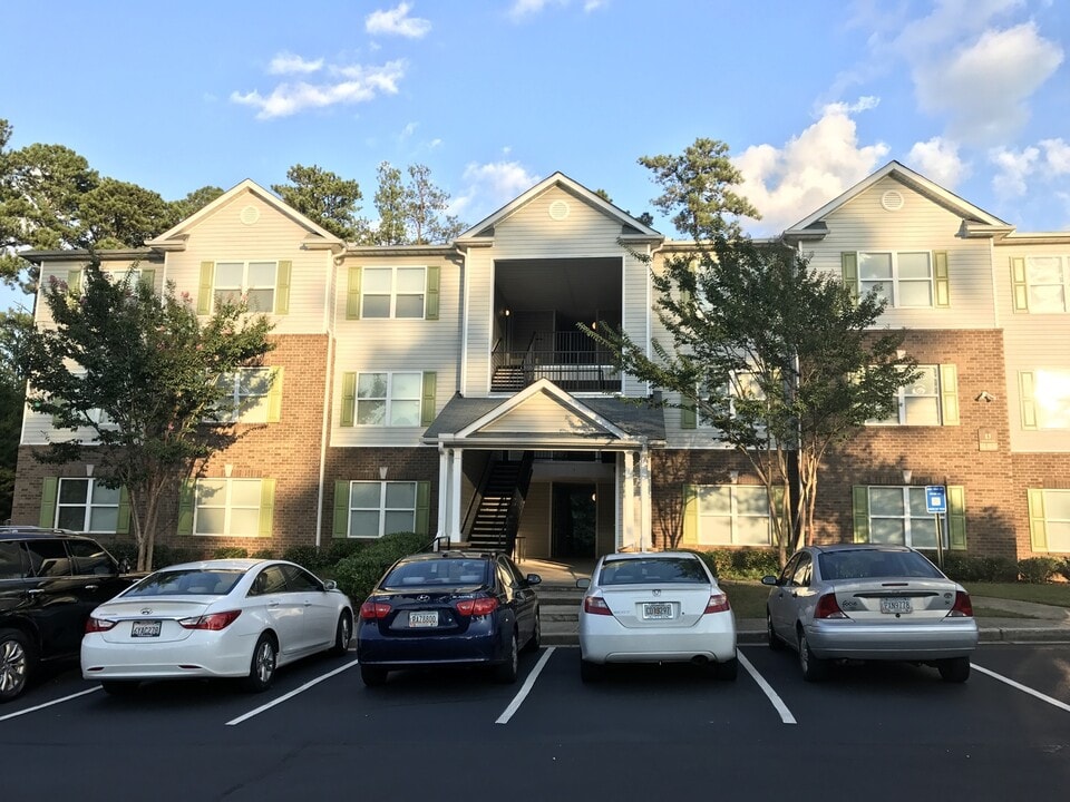 13104 Fairington Ridge Cir in Stonecrest, GA - Foto de edificio