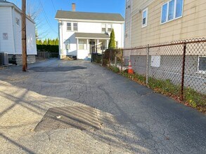 263 Park St, Unit #1 in Medford, MA - Building Photo - Building Photo