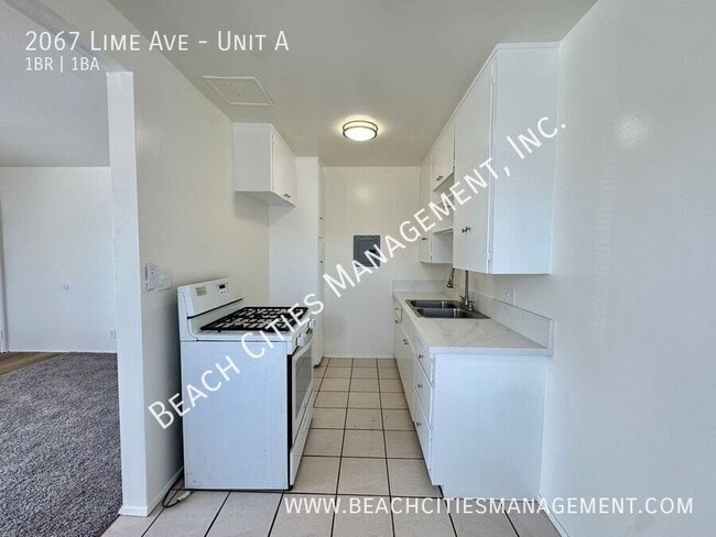 2067 Lime Ave in Long Beach, CA - Building Photo - Building Photo