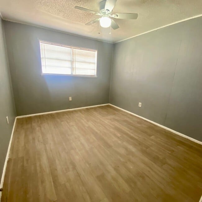 property at 605 37th St
