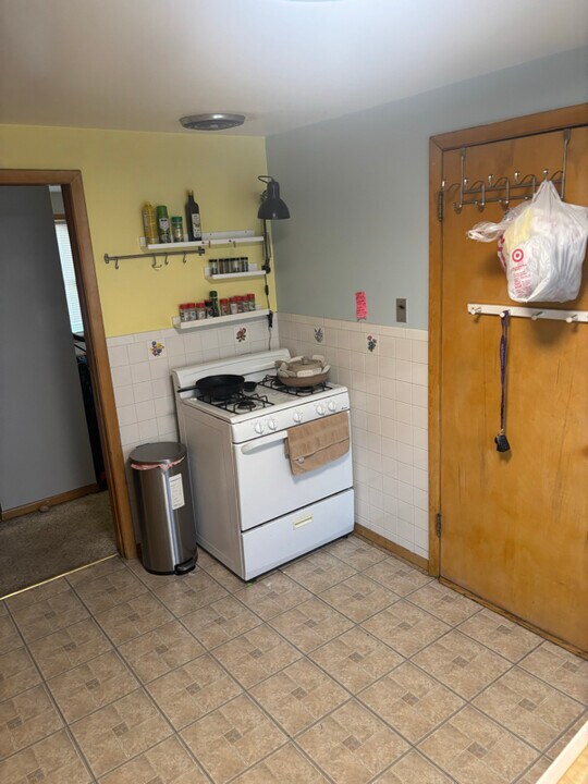 3609 N 85th St in Milwaukee, WI - Building Photo
