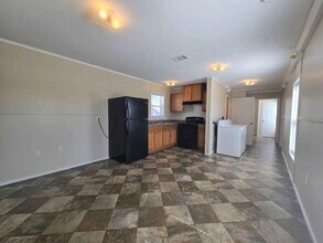 709 N Collins Fwy in Howe, TX - Building Photo - Building Photo