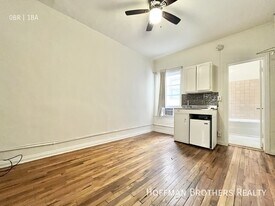 836 Sanborn Ave, Unit 304 in Los Angeles, CA - Building Photo