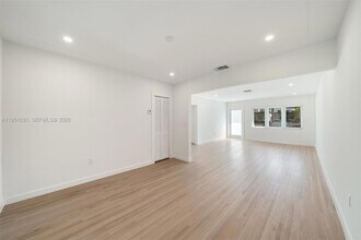 47 Oviedo Ave in Coral Gables, FL - Building Photo - Building Photo