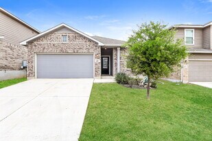8907 Arundal Garden in Converse, TX - Building Photo
