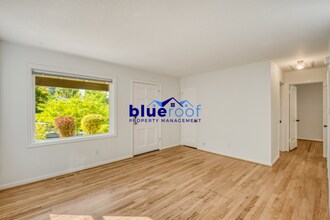 54 SE 74th Ave in Portland, OR - Building Photo - Building Photo