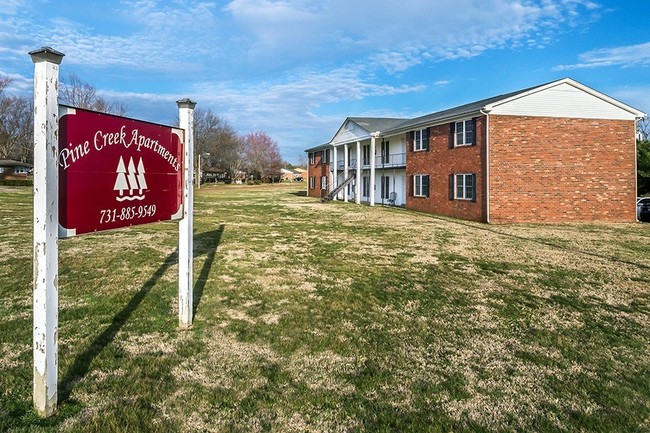 Pinecreek Apartments in Union City, TN - Building Photo - Building Photo