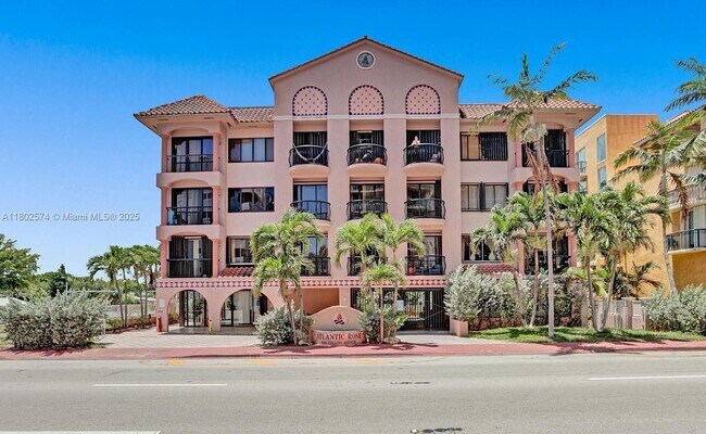 8816 Collins Ave in Surfside, FL - Building Photo - Building Photo