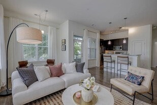 The Lincoln in Raleigh, NC - Building Photo