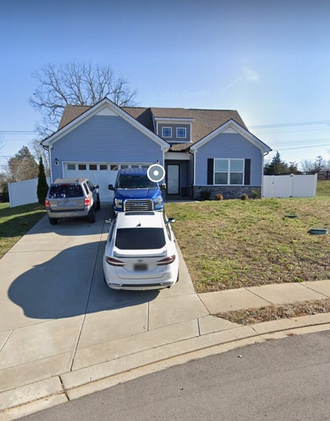 property at 1510 Grassypointe Ct