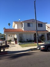 1729 S Kingsley Dr in Los Angeles, CA - Foto de edificio - Building Photo
