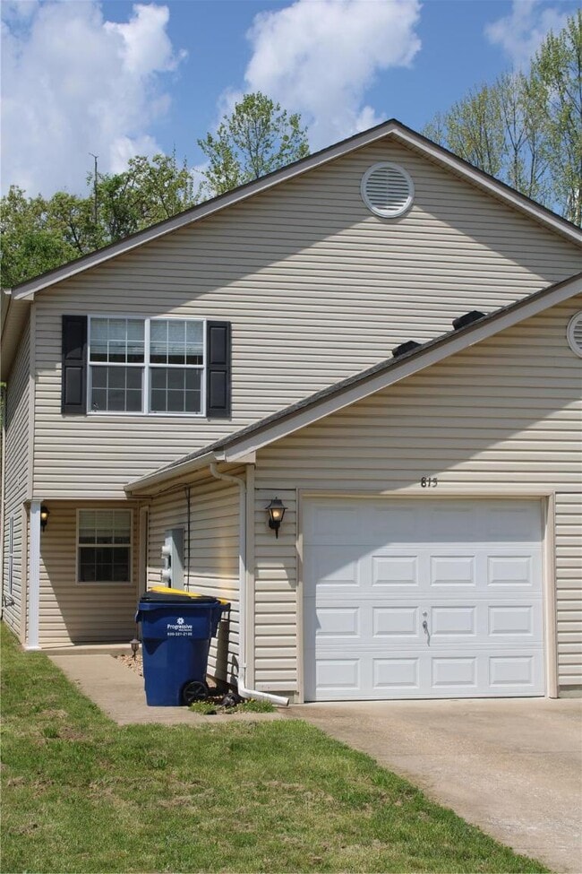 property at 815 Woodside Creek Dr