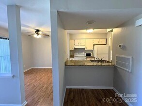 11157 Harrowfield Rd in Charlotte, NC - Foto de edificio - Building Photo