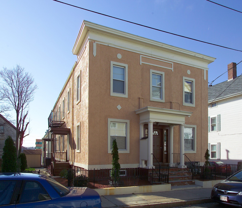 209 Franklin St in Fall River, MA - Building Photo