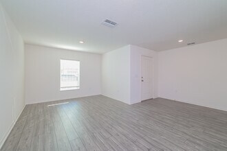 513 Kensington View Dr in Winter Haven, FL - Building Photo - Building Photo