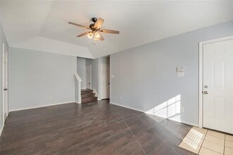 1437 N Bluegrove Rd in Lancaster, TX - Building Photo - Building Photo