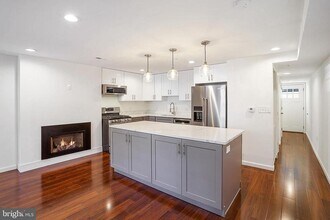 24 N St NW, Unit 2 in Washington, DC - Foto de edificio - Building Photo