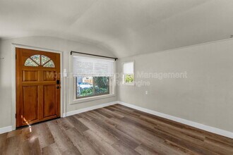 227 18th St in Pacific Grove, CA - Building Photo - Building Photo