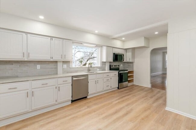 property at 412 Cabot St