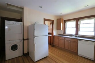 46 Saville St, Unit 2 in Cambridge, MA - Building Photo - Building Photo