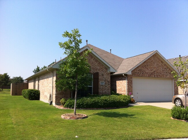 8127 Robertson Dr in Frisco, TX - Building Photo - Building Photo