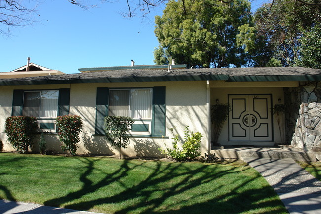 1323 Lexington Dr in San Jose, CA - Building Photo - Building Photo