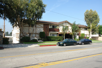 Efm Property Management in Burbank, CA - Building Photo - Building Photo