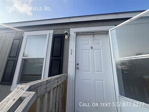 215 Greenfield Rd in Kyle, TX - Building Photo - Building Photo