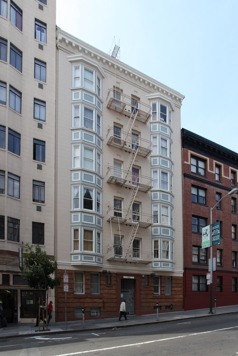 Wolff Apartments in San Francisco, CA - Foto de edificio