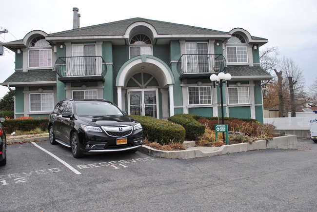 The Liberty House in Jamaica, NY - Building Photo - Building Photo