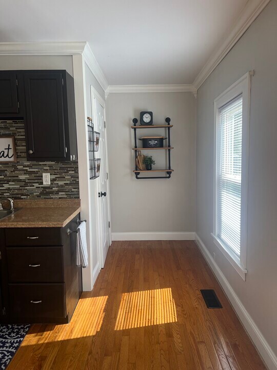 117 -123 Ward Ave, Unit 123 in Plainfield, CT - Building Photo