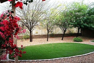 29227 N 22nd Ln in Phoenix, AZ - Foto de edificio - Building Photo