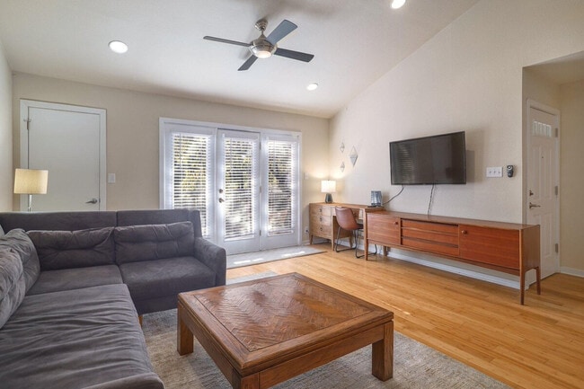 1601A Southgate Cir in Austin, TX - Building Photo - Building Photo