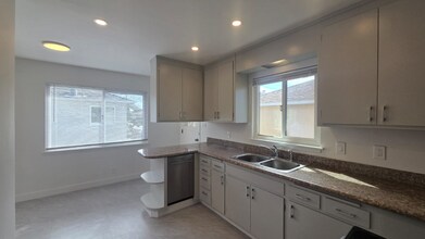 1269-1269 147th Ave, Unit 5 in San Leandro, CA - Foto de edificio - Building Photo