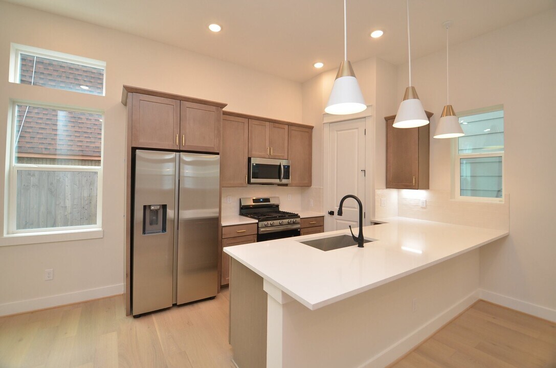 9309 Montridge Dr in Houston, TX - Building Photo