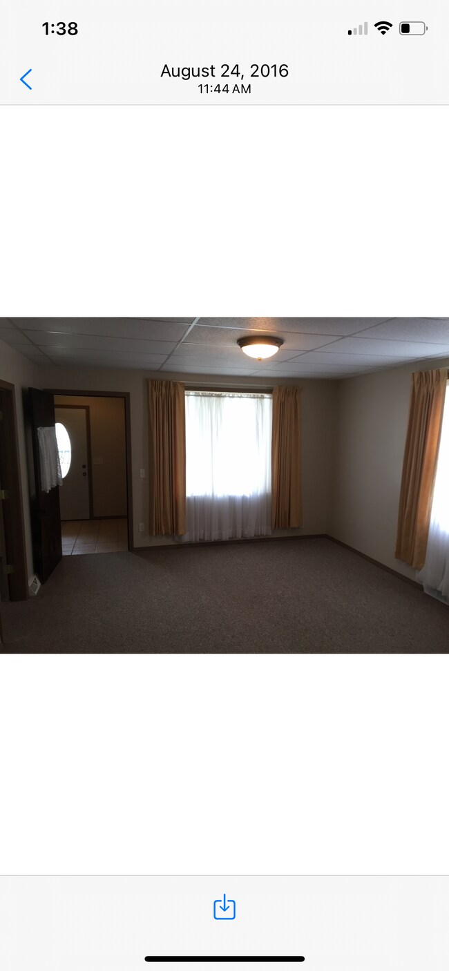 1309 1st Ave S, Unit Apartment lower A in Escanaba, MI - Foto de edificio - Building Photo