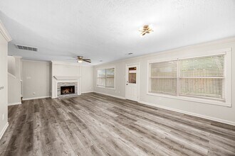 11843 Sunny Stream Dr in Tomball, TX - Building Photo - Building Photo