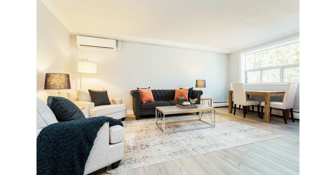 99 York Rd in Hamilton, ON - Building Photo