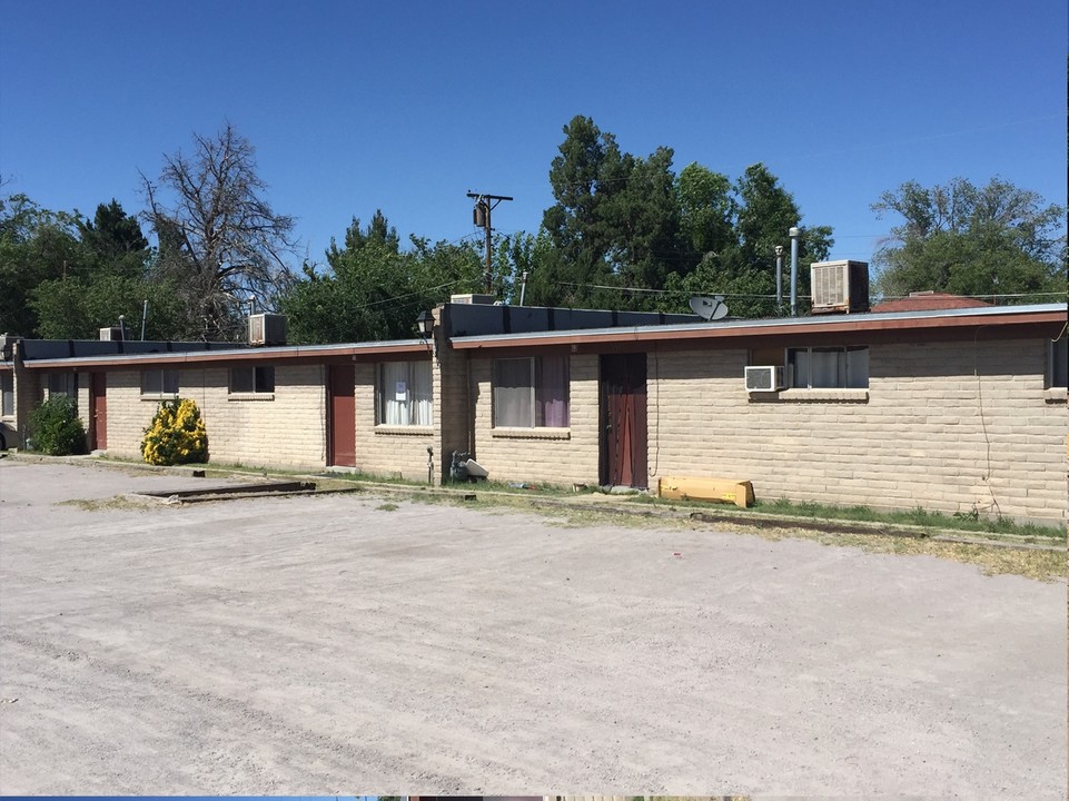 Conlee Complex in Las Cruces, NM - Foto de edificio