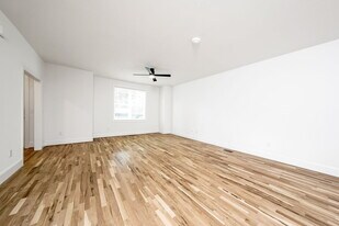 3827 Lands End Ct in Raleigh, NC - Building Photo