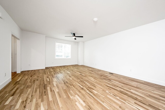 property at 3827 Lands End Ct