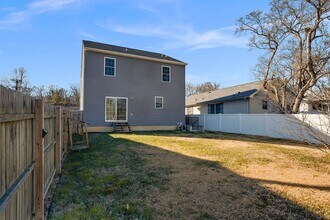 7620 North Point Rd in Sparrows Point, MD - Building Photo - Building Photo